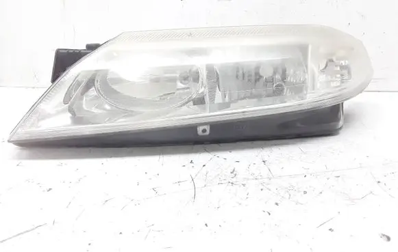 Renault Laguna II Headlight/headlamp 8200002845