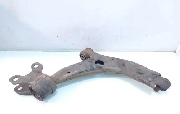 Ford Focus Front lower control arm/wishbone BV613A262AAA