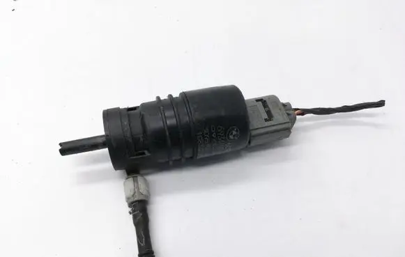 BMW X3 F25 Windscreen/windshield washer pump 6934160