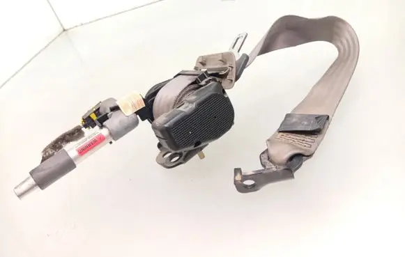 Volvo S80 Rear seatbelt 39965837