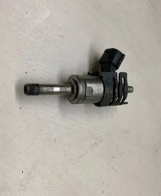 Toyota Corolla E210 E21 Fuel injector 2325024010 04C1119852 3080