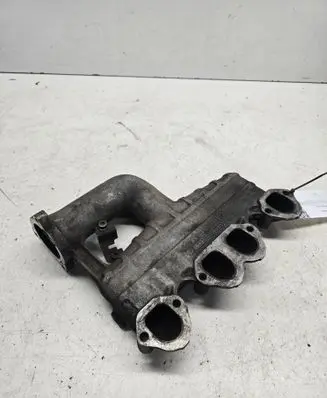 Volkswagen Golf IV Intake manifold 038129713J