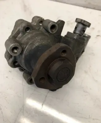 Audi A4 S4 B8 8K Power steering pump 250622155a
