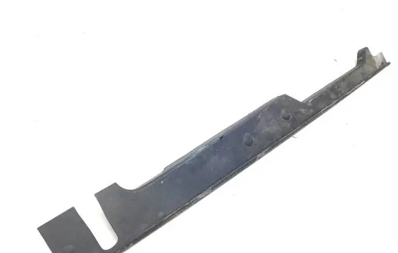 Audi A5 Fender end trim 8W6820581E