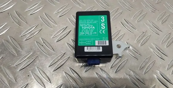 Toyota Prius+ (ZVW40) Door control unit/module 8974047031