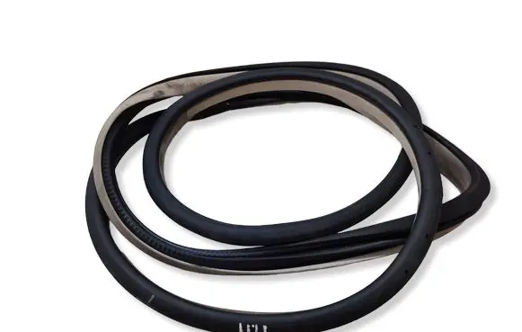 Mercedes-Benz S W222 Front door rubber seal A222637151