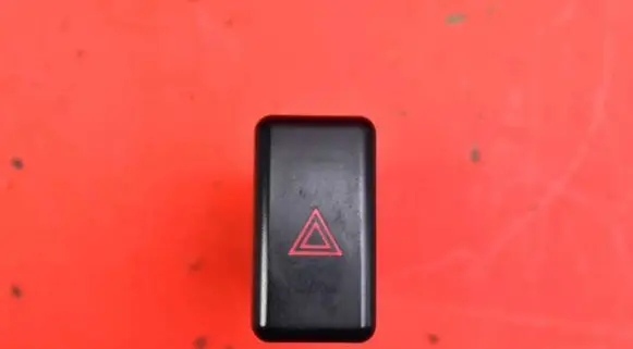 Mazda 3 I Hazard light switch BP4K664H0