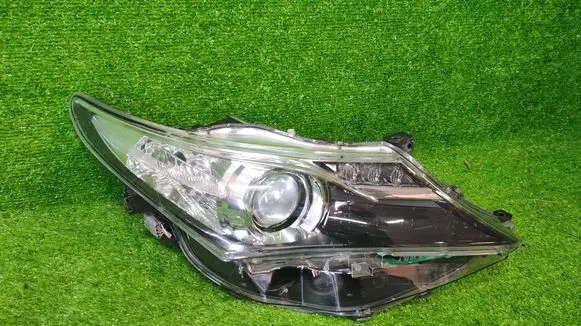 Toyota Auris E180 Headlight/headlamp 8111002E21