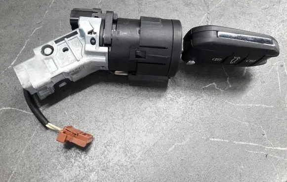 Citroen C3 Ignition lock 9673257480