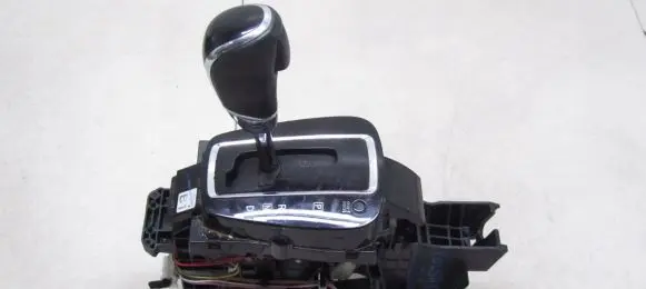 Nissan Pulsar Gear shifter/selector