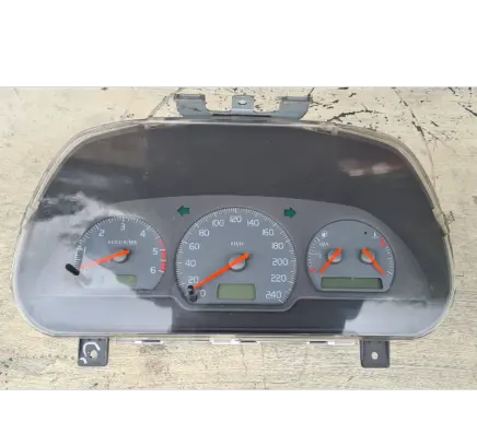 Volvo S40, V40 Speedometer (instrument cluster) 30889706 01W30D5 SW30887756
