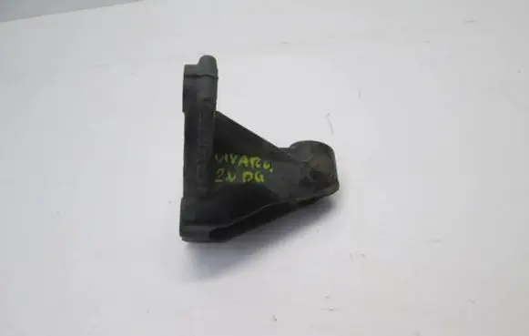 Opel Vivaro Engine mounting bracket