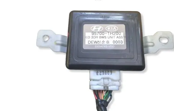 KIA Ceed Parking PDC control unit/module 957001H200