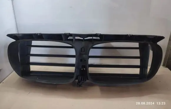 Radiator trim