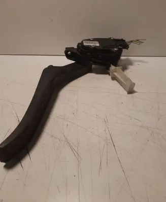 Volkswagen Touareg I Accelerator throttle pedal 7L6721507H