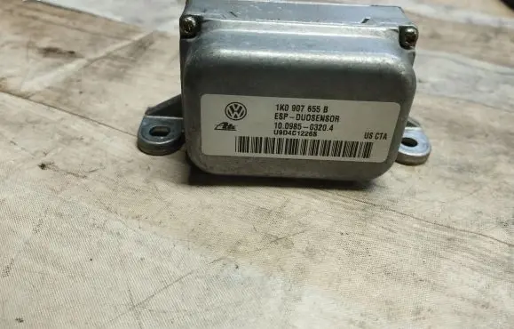 Volkswagen Touran I ESP acceleration yaw rate sensor 1K0907655B