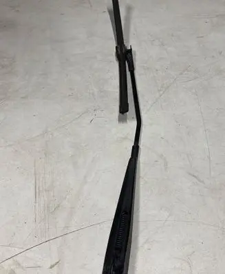 Skoda Octavia Mk2 (1Z) Front wiper blade arm 1Z1955410