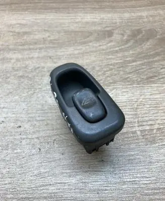 Volvo S70 V70 V70 XC Electric window control switch 9496600 03458522
