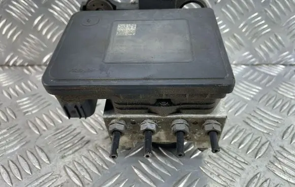 Skoda Superb B8 (3V) ABS Pump 3Q0907379AA