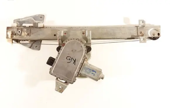 Mitsubishi Pajero Rear door window regulator with motor MR436869 0620200650