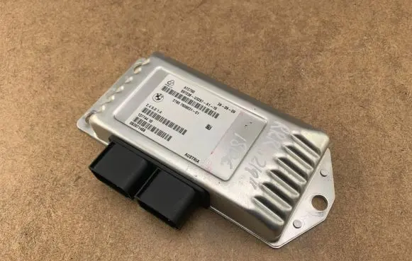 BMW X5 E70 Transfer box differential control unit 27607605031 7605031 27607606629
