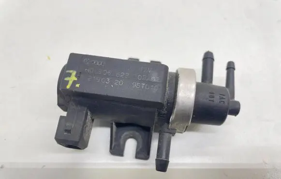 Audi A6 S6 C4 4A Turbo solenoid valve 1H0906627 72190320 95T010