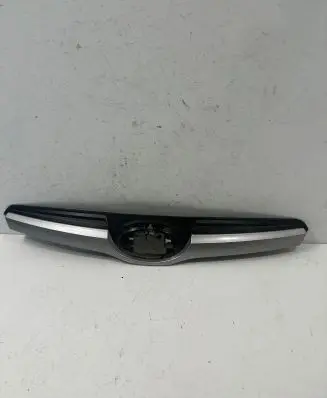 Subaru Forester SJ Front grill 91121sg020 91122sg020