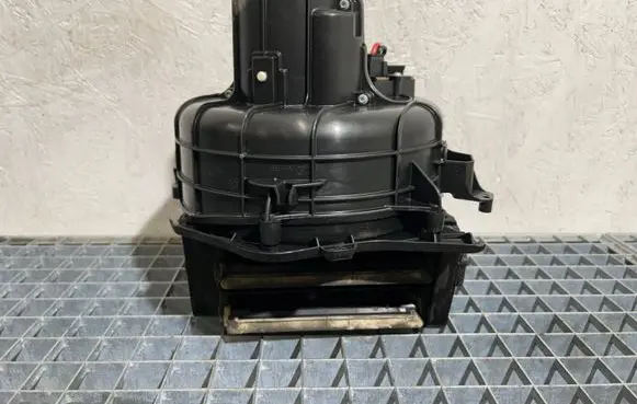 BMW 5 F10 F11 Heater fan/blower 9243950 9220847