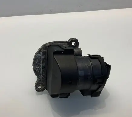 Mercedes-Benz E W212 EGR valve A6421401060 6421401060