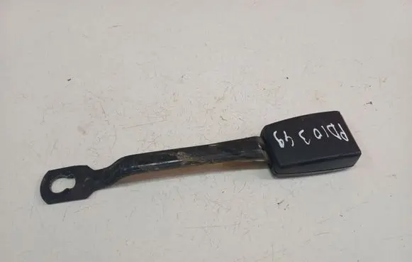 Front seatbelt buckle