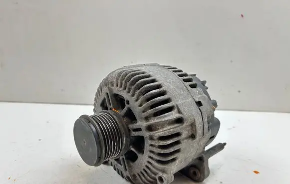 Volkswagen PASSAT B6 Generator/alternator 021903026L
