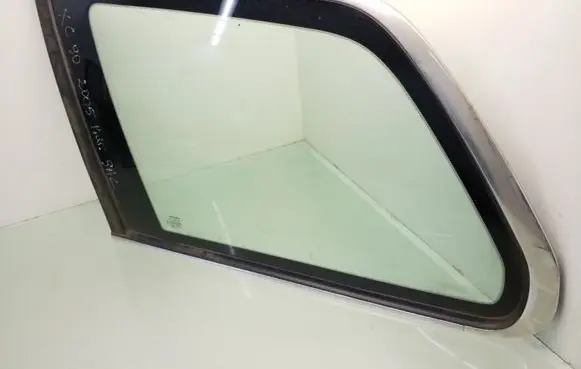 Volvo XC90 Rear side window