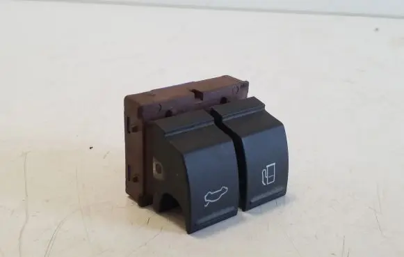 Volkswagen PASSAT B6 Fuel tank opening switch 3C0959903B