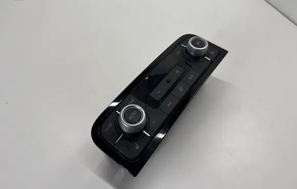 Volkswagen Touareg II Climate control unit 7P6907040CK 7P6907040CR