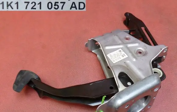 Volkswagen Golf VI Brake pedal 1K1721057AD