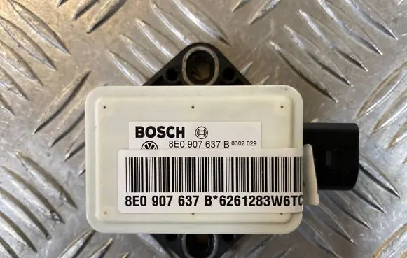 Audi A4 S4 B7 8E 8H ESP acceleration yaw rate sensor 8E0907637B 6261283W6TC