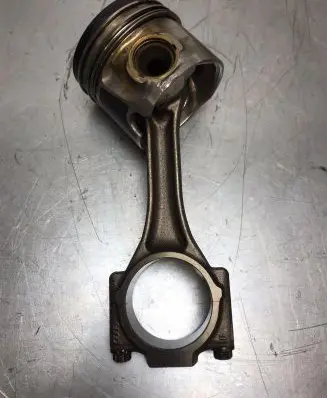 Volkswagen PASSAT B6 Piston with connecting rod 79L94
