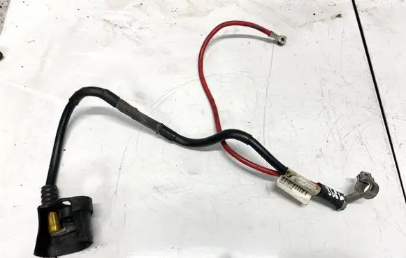 Volkswagen PASSAT B6 Positive cable (battery) 1K0071228M