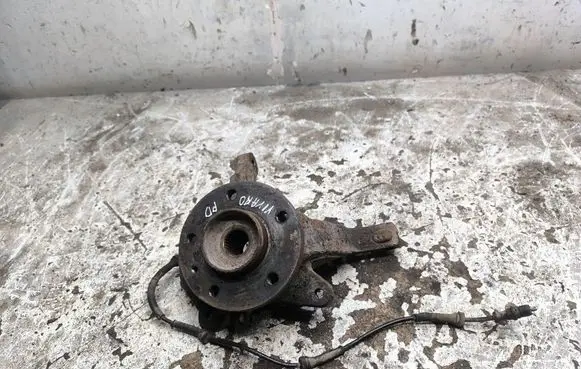 Opel Vivaro Front wheel hub 