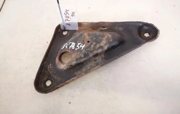 Opel Vectra B Engine mounting bracket
