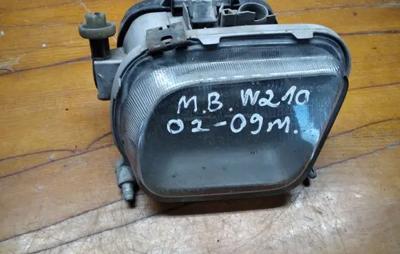 Mercedes-Benz E W210 Front fog light 1305233160 1305219061 A2108200156
