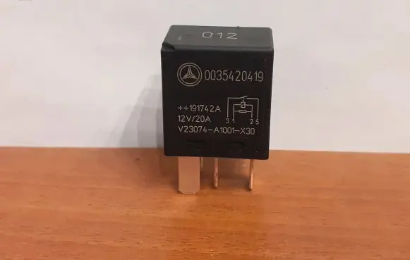 Mercedes-Benz Vito Viano W447 Other relay 8781 0035420419