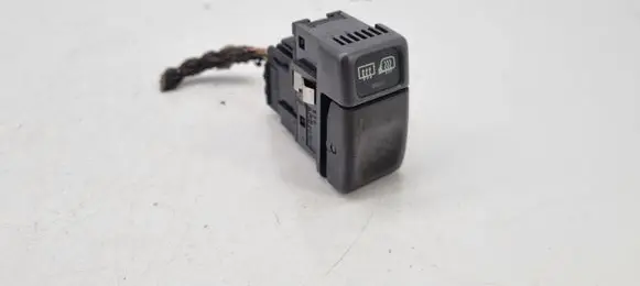Volvo S70 V70 V70 XC Windscreen/window heater switch 9162952