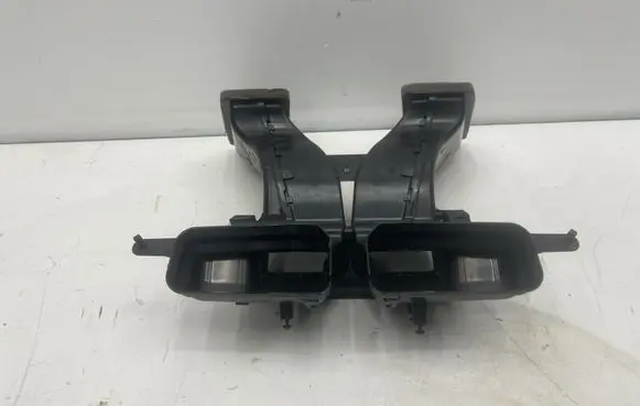 Porsche Cayenne (9Y0 9Y3) Intercooler air guide/duct channel 9Y0819723B
