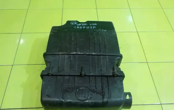 Peugeot Expert Air filter box 1498555080