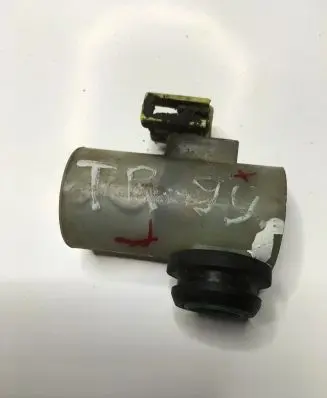 Opel Monterey Windscreen/windshield washer pump