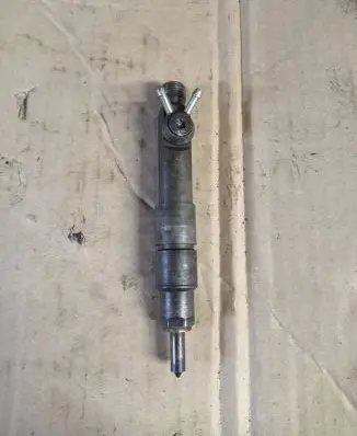 Audi 100 S4 C4 Fuel injector 046130201E