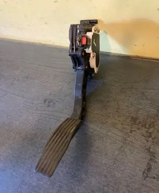 Opel Mokka Accelerator throttle pedal 96892406 08K15K260469