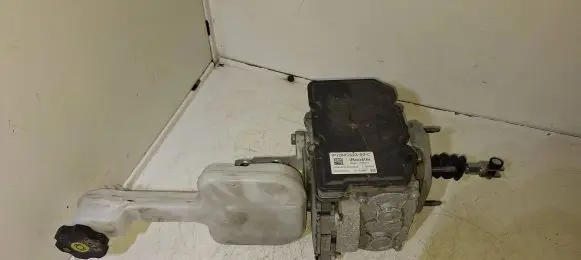 Tesla Model X Master brake cylinder 1743080 0204N00045 085661814402228