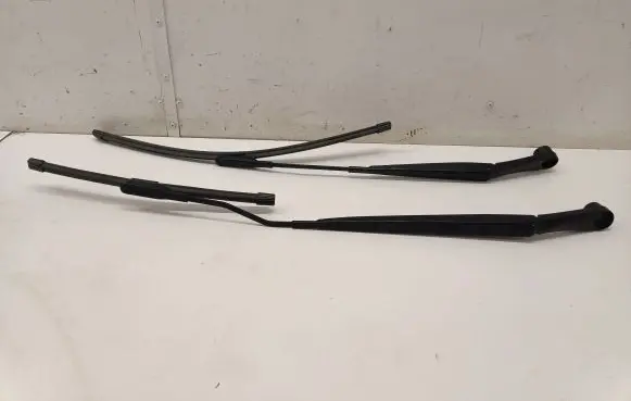 Hyundai Bayon Headlight wiper blade set 98320Q0000 98310Q0000